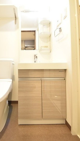 洗面設備　同間取り別部屋の参考写真です。