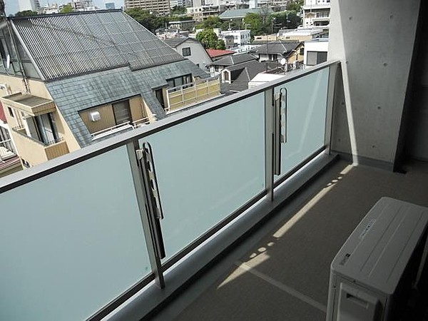 バルコニー　落ち着いた時間を過ごせるバルコニーです