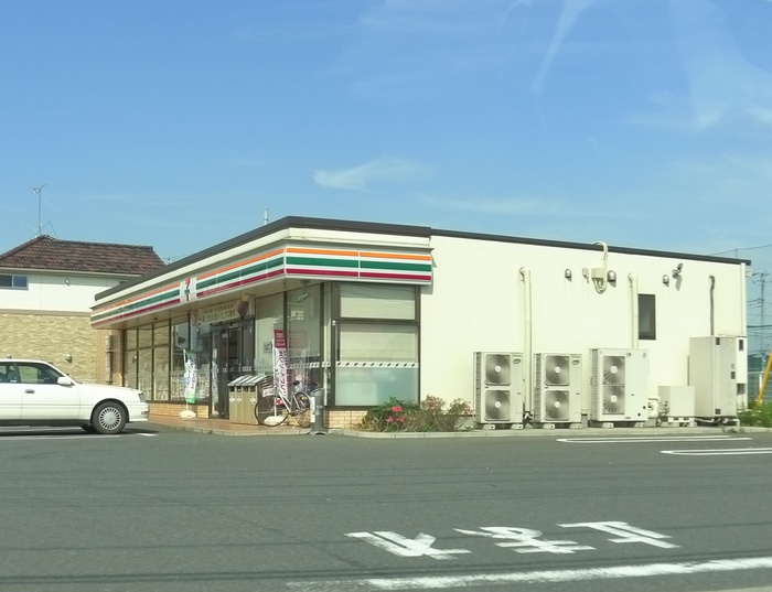 コンビニ　セブンイレブン（コンビニ）まで70m