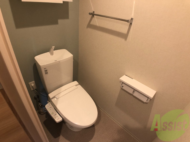 トイレ　ウォシュレット機能がついたトイレです。安心して使用できます。