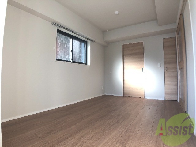 その他部屋・スペース　寝室です。陽が射して気持ちの良い朝を迎えられます。