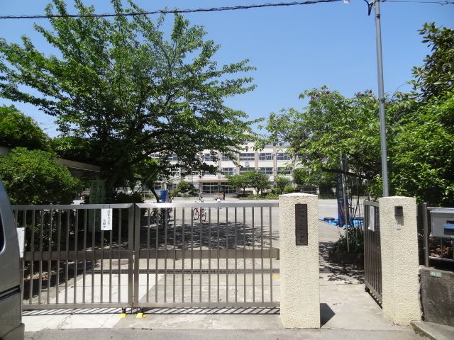 小学校　大谷田小学校（小学校）まで30m