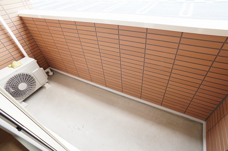 バルコニー　図面と現状に相違がある場合には現状を優先