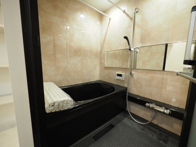 バス・シャワールーム　写真は別のお部屋です。現況を優先ください。