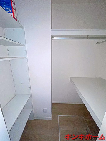 収納　写真は別のお部屋です。現況を優先ください。