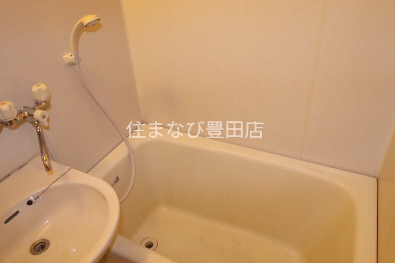 バス・シャワールーム　同型別部屋写真