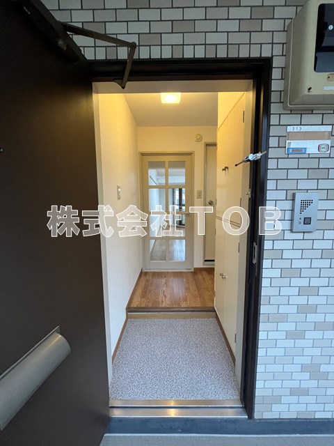 玄関　※反転タイプの写真※