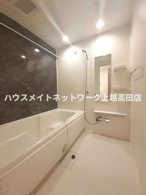 バス・シャワールーム　追焚機能付・１坪風呂