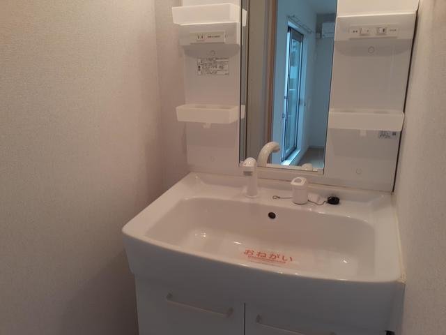 洗面設備　忙しい朝には欠かせない洗面所です