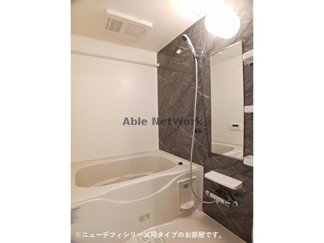 バス・シャワールーム　同タイプ部屋参照