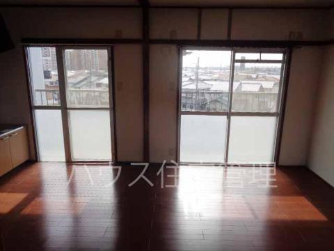 居室・リビング　リビング