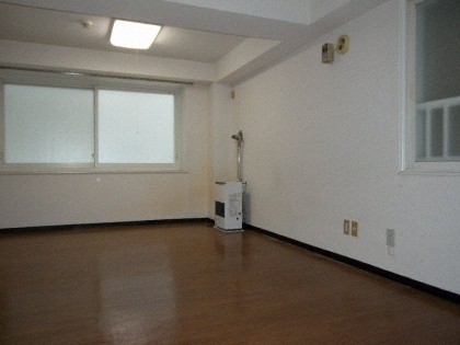 居室・リビング　◆西28丁目駅徒歩3分の好立地！◆スライド契約も相談可能！