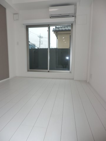 居室・リビング　広々とした洋室です