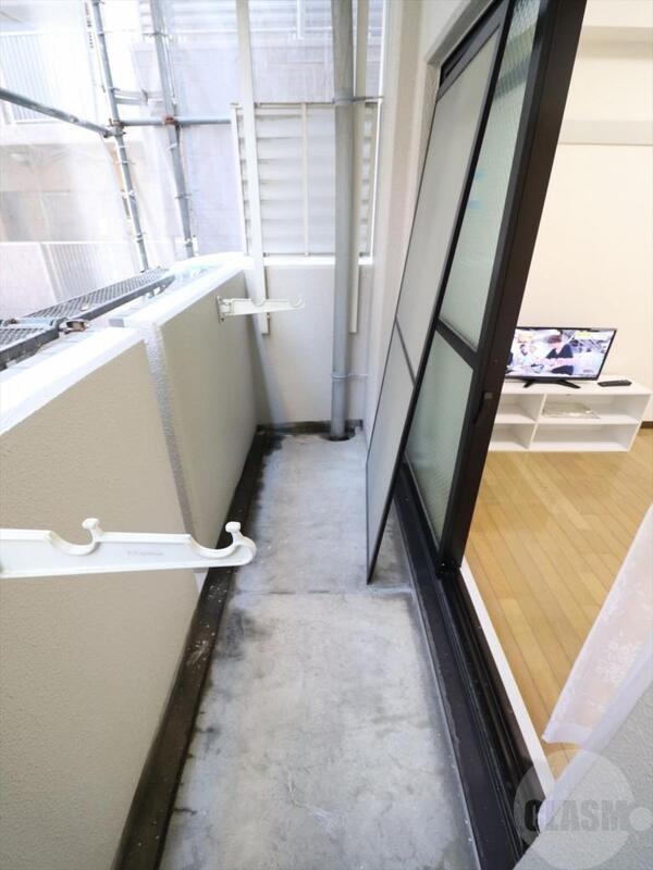 バルコニー　明るいバルコニー