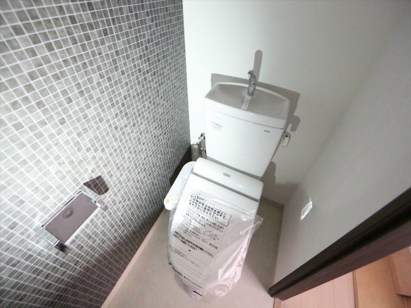 トイレ　温水洗浄暖房便座付トイレ