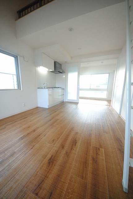 居室・リビング　写真は５１０号室