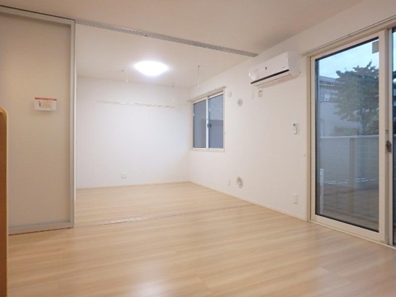 居室・リビング　図面と現状に相違がある場合には現状を優先