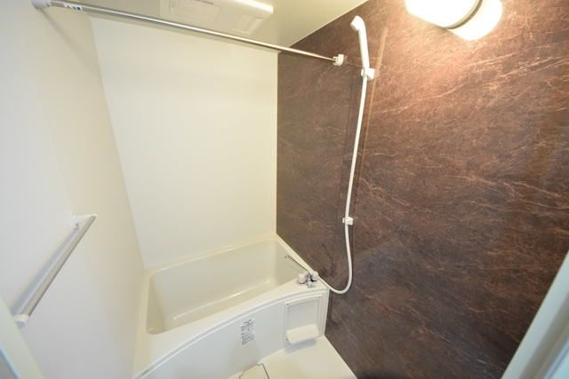 バス・シャワールーム　浴室乾燥機付き