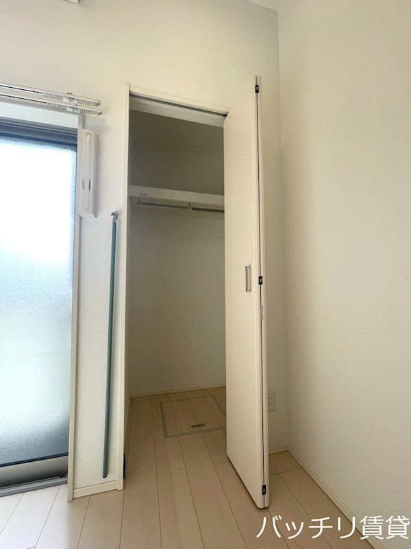 収納　画像は別号室タイプの為、現状を優先致します。