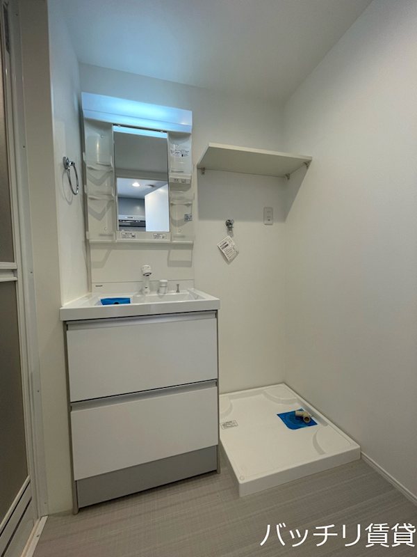 洗面設備　画像は別号室タイプの為、現状を優先致します。