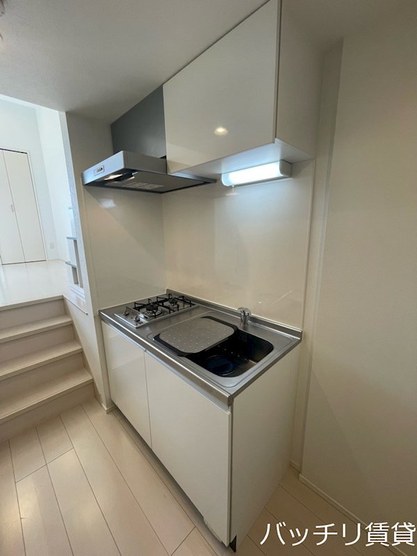 キッチン　画像は別号室タイプの為、現状を優先致します。