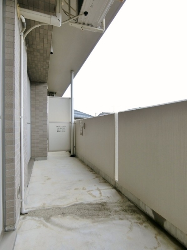 バルコニー　図面と現状に相違がある場合には現状を優先