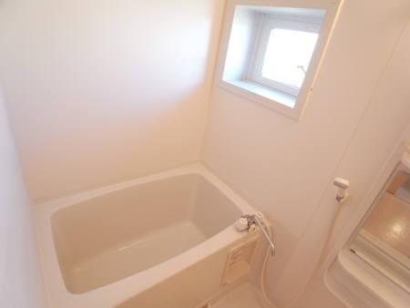 バス・シャワールーム　同タイプの写真です。