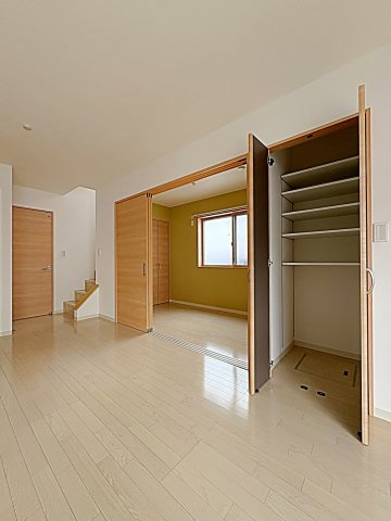 収納　リビング収納