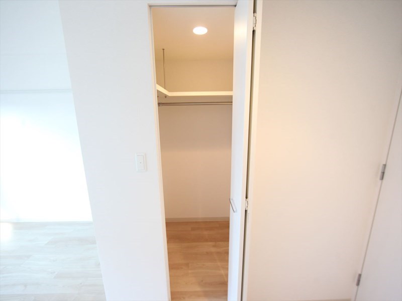 収納　ウォークインクローゼット（収納充実してます）