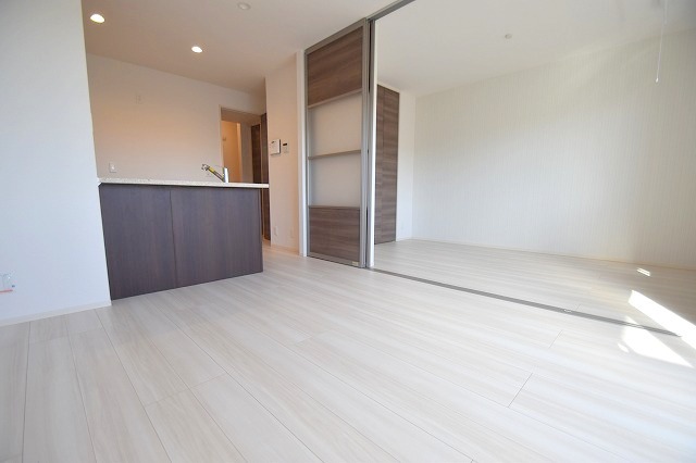 居室・リビング　広々リビング・対面キッチン