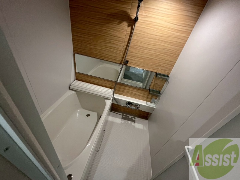 バス・シャワールーム　お風呂になります。一日の疲れを癒してくださいね。