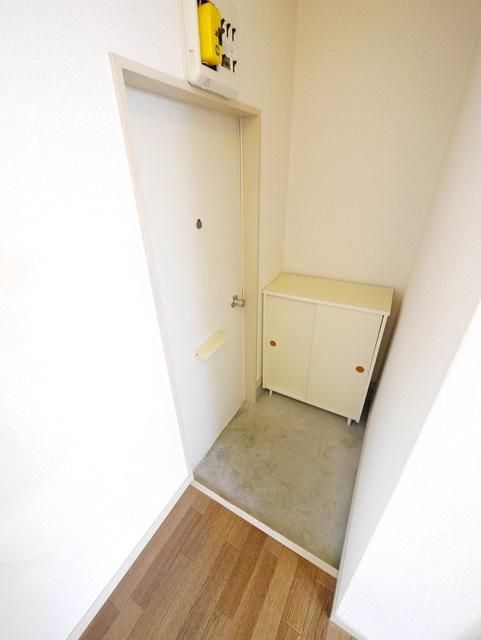 玄関　★シューズボックス付き玄関スペース★