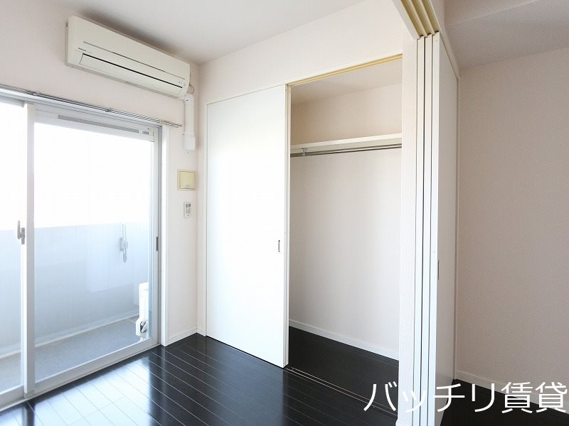 収納　別号室タイプの為、現状を優先致します。