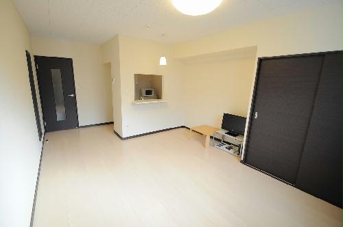 居室・リビング　家電有と無のタイプがございます（写真は家電有）