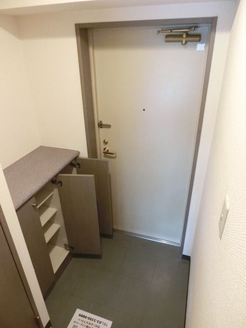 玄関　シューズボックス完備の玄関です