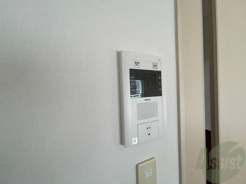 セキュリティ　ＴＶモニター付インターホンです。来客者の顔が見えるので安心！