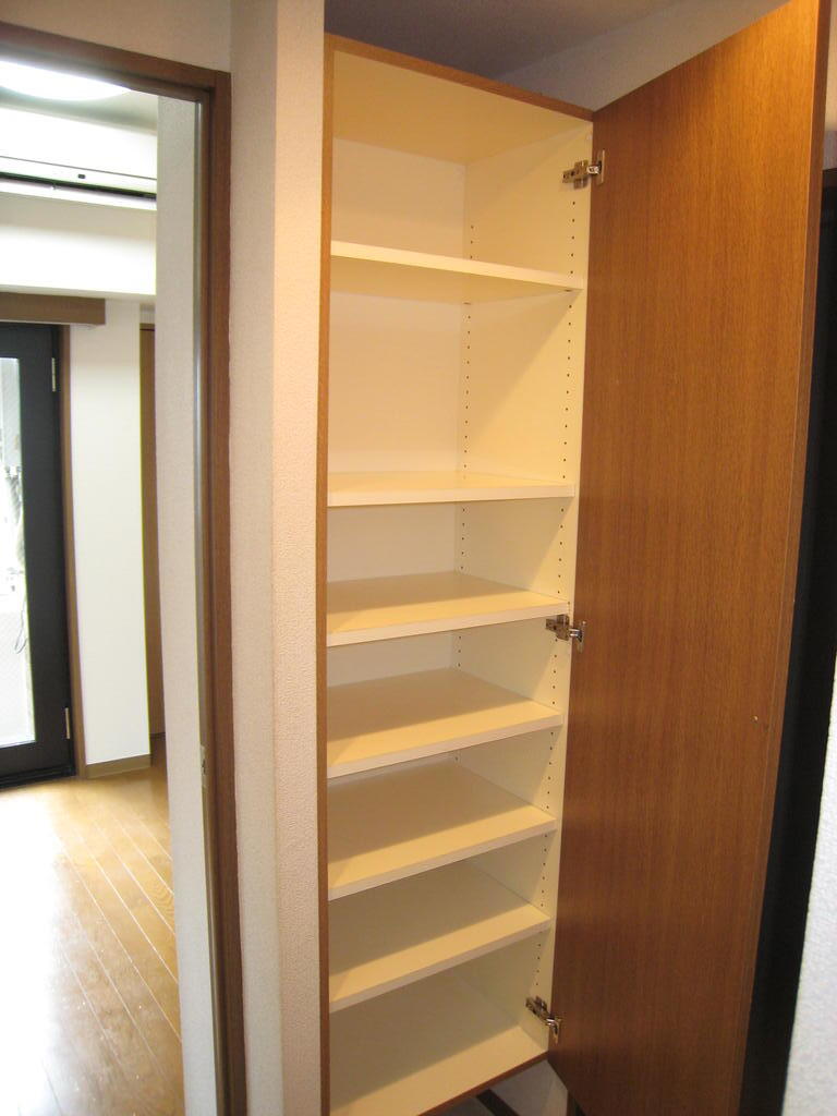 収納　収納力あるシューズボックス