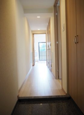 玄関　広々とした玄関部分