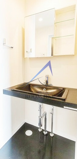 洗面設備　独立洗面台です。