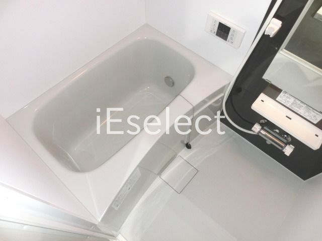 バス・シャワールーム　追焚き機能付きのお風呂