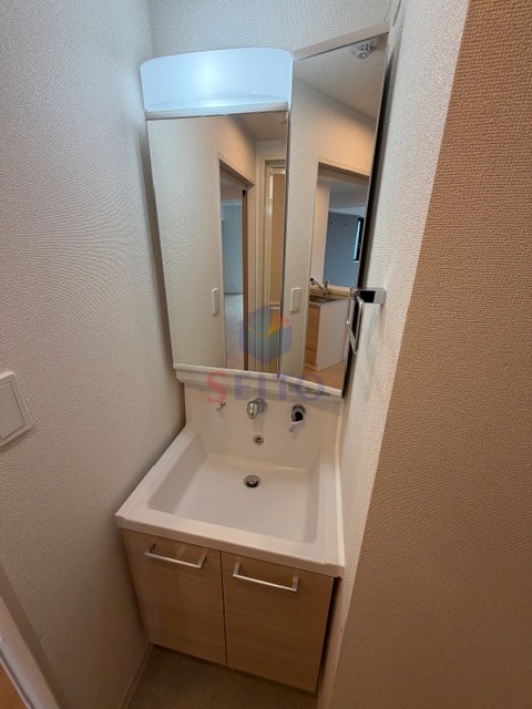 洗面設備　別階の参考写真になります