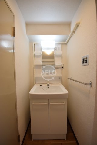 洗面設備　ジェイ・プライド上本町　独立洗面台