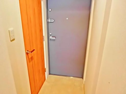 玄関　明るい玄関です