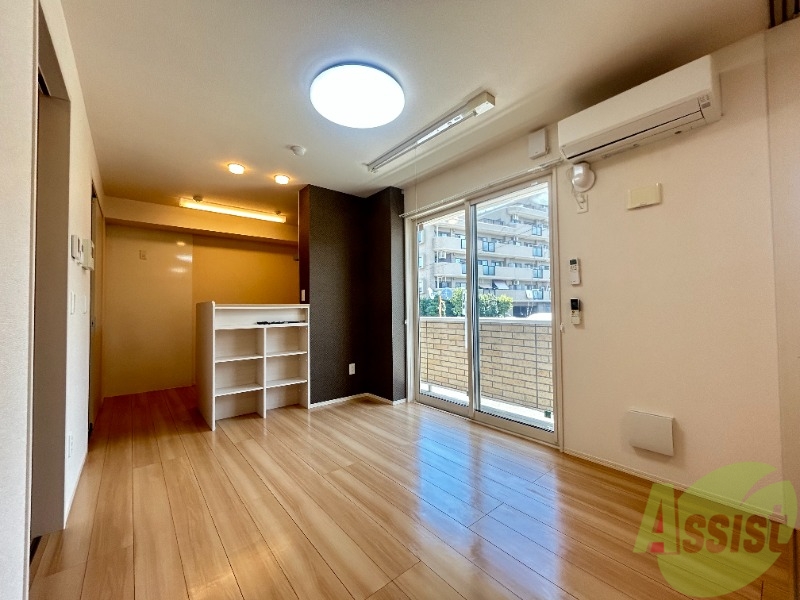 居室・リビング　きれいなＬＤＫが広がっていて居心地が良さそうですね。