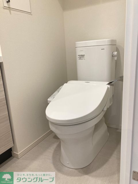 トイレ　※写真は同タイプ住戸です。