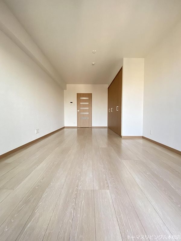 居室・リビング　※別号室の参考写真になります。