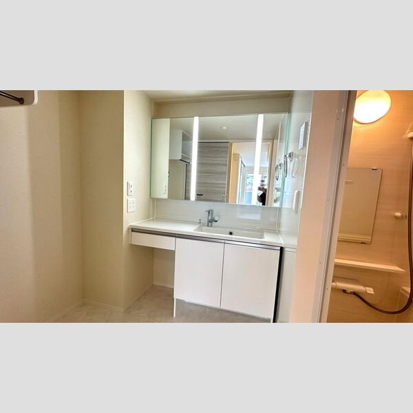 洗面設備　洗面室
