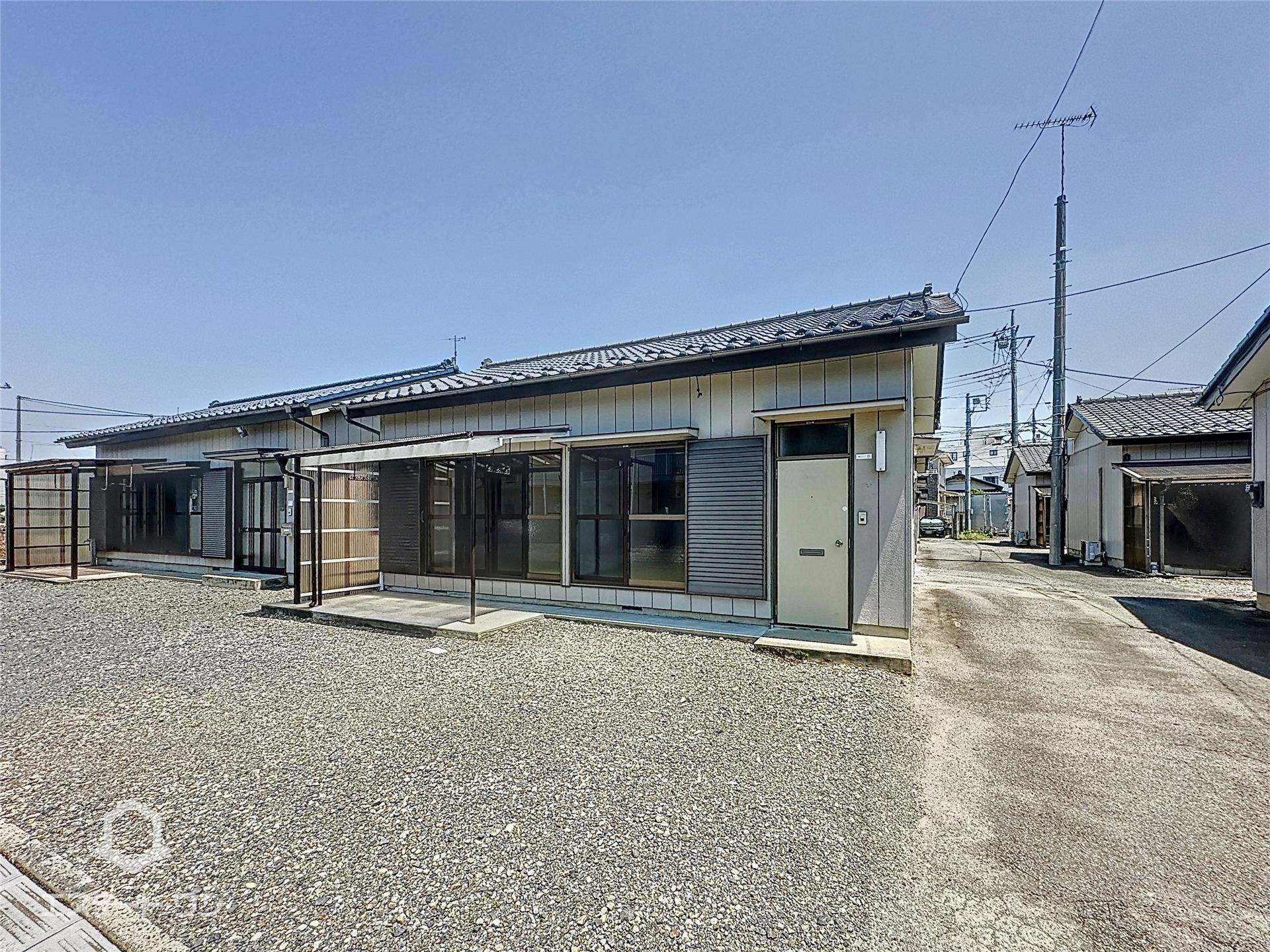 セキュリティ　安心の雨戸付き！