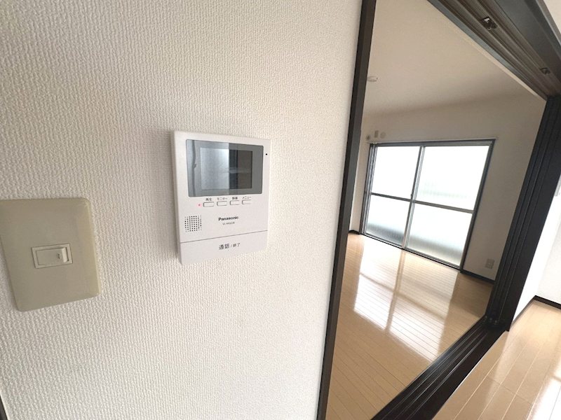 セキュリティ　モニターフォンで来客を確認できます