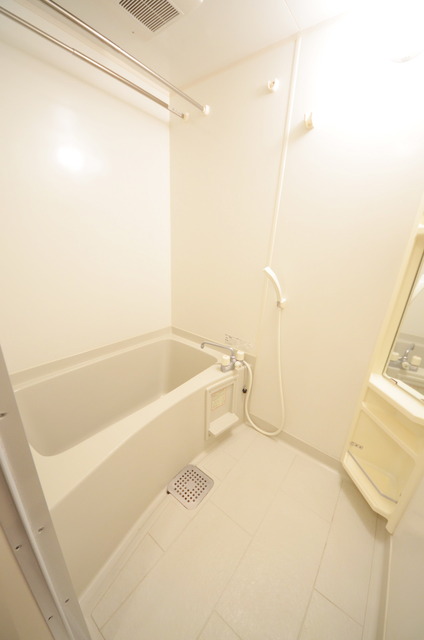 バス・シャワールーム　★ゆったりとしたバスルームで癒しのひと時を…★